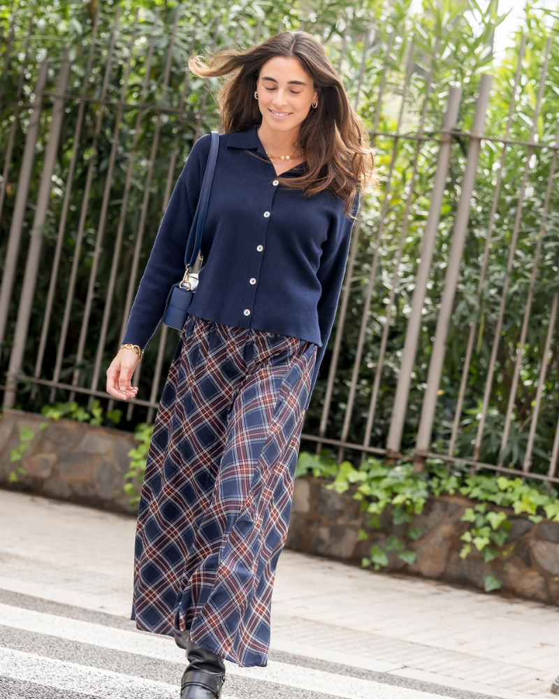 Ιόλη – Κλασικό ναυτικό πουλόβερ