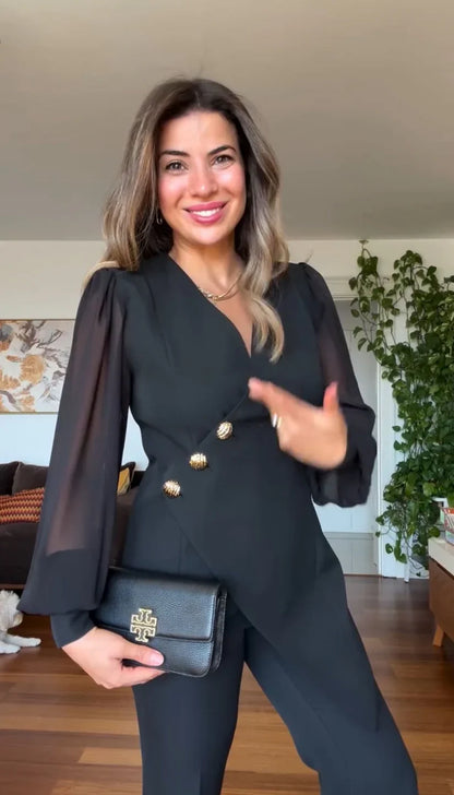 Καλλίστη – Κομψό μαύρο σετ με διαφάνειες και χρυσά κουμπιά