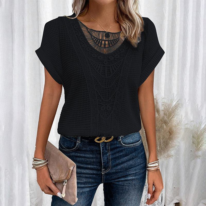 Μαρίνα – Πλεκτή μπλούζα με δαντελένια λεπτομέρεια στο ντεκολτέ