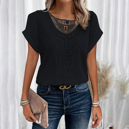 Μαρίνα – Πλεκτή μπλούζα με δαντελένια λεπτομέρεια στο ντεκολτέ