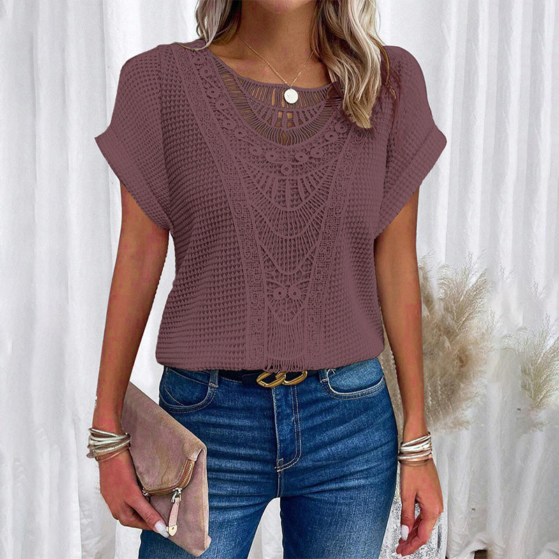 Μαρίνα – Πλεκτή μπλούζα με δαντελένια λεπτομέρεια στο ντεκολτέ