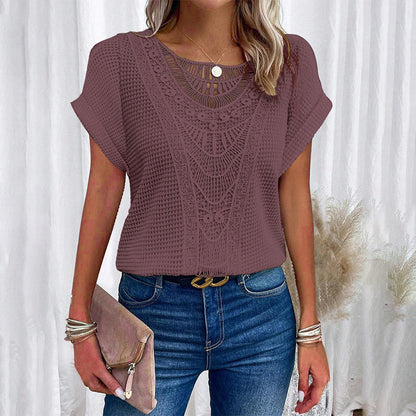 Μαρίνα – Πλεκτή μπλούζα με δαντελένια λεπτομέρεια στο ντεκολτέ